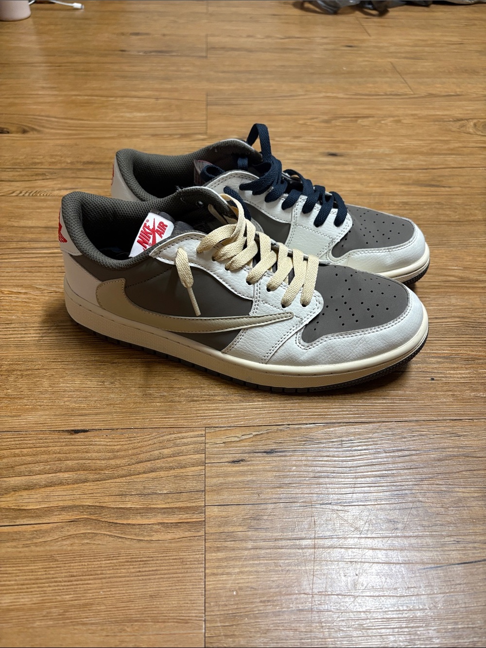 Jordan 1 Travis Scott reverse mocha Sz 8.5